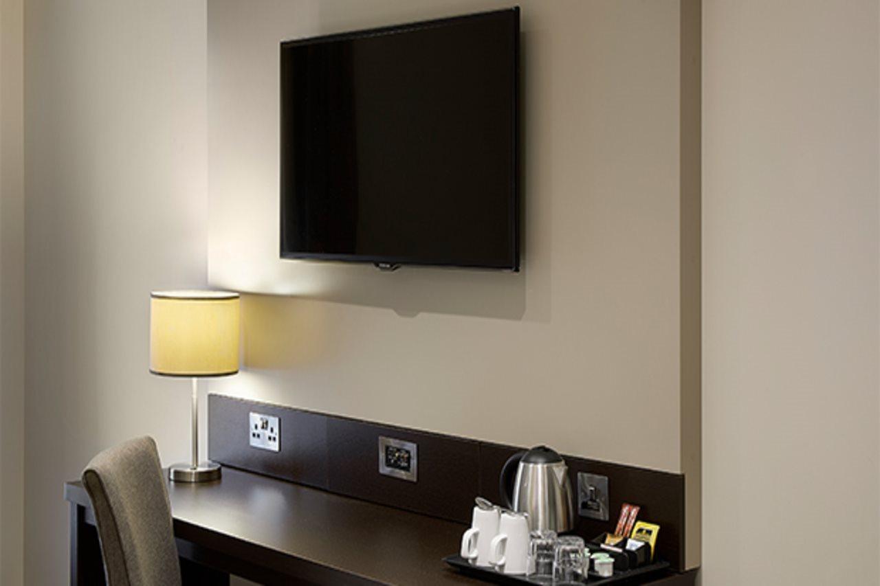 Premier Inn Perth City Centre Екстер'єр фото