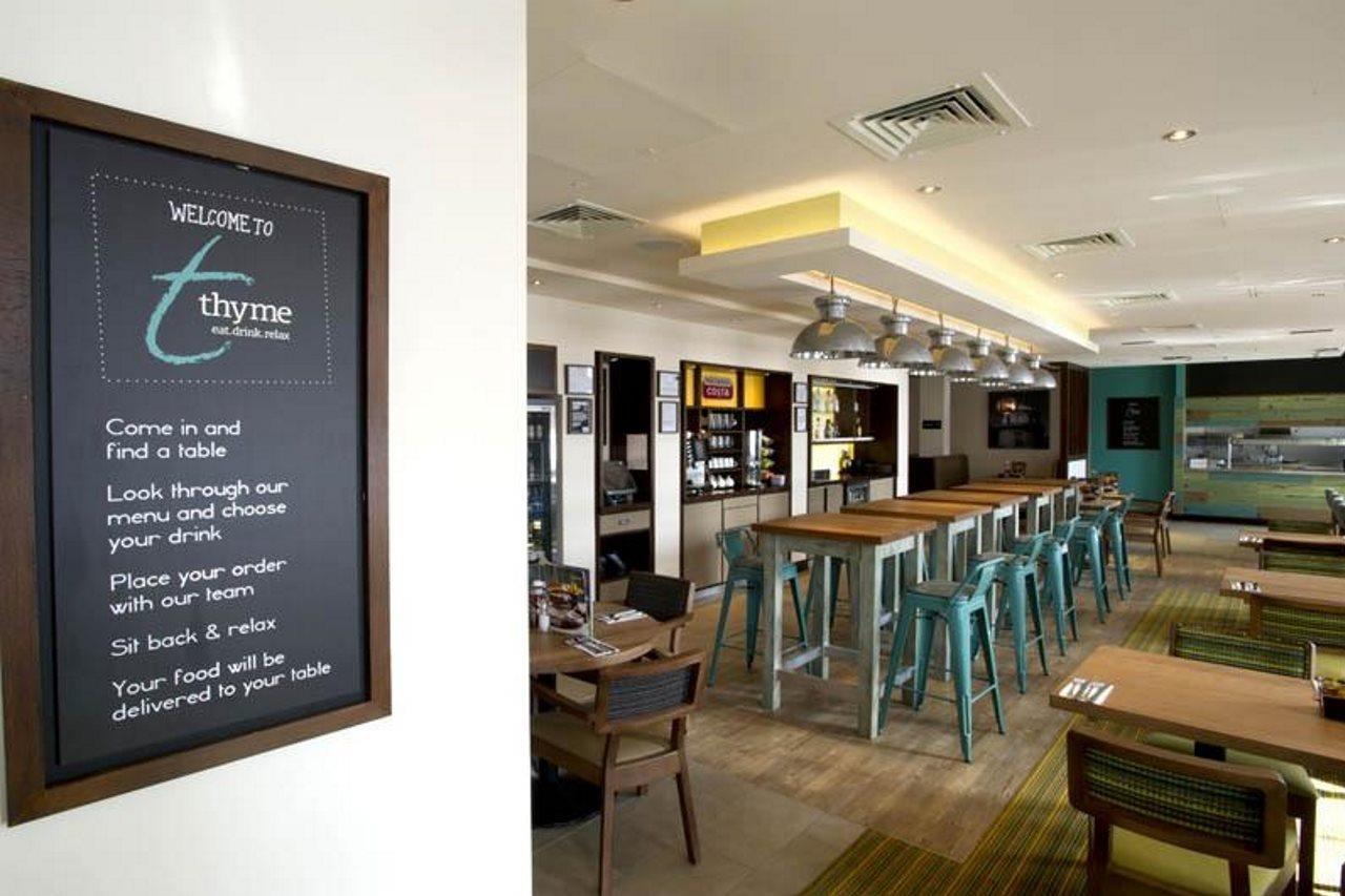 Premier Inn Perth City Centre Екстер'єр фото